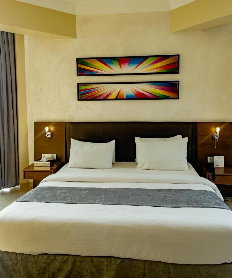 The Avenue Suites Lagos Bagian luar foto