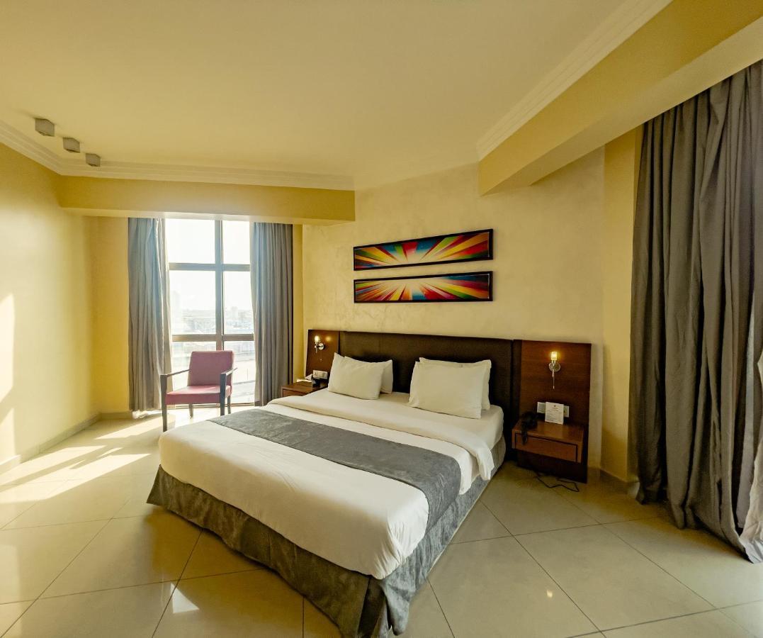 The Avenue Suites Lagos Bagian luar foto